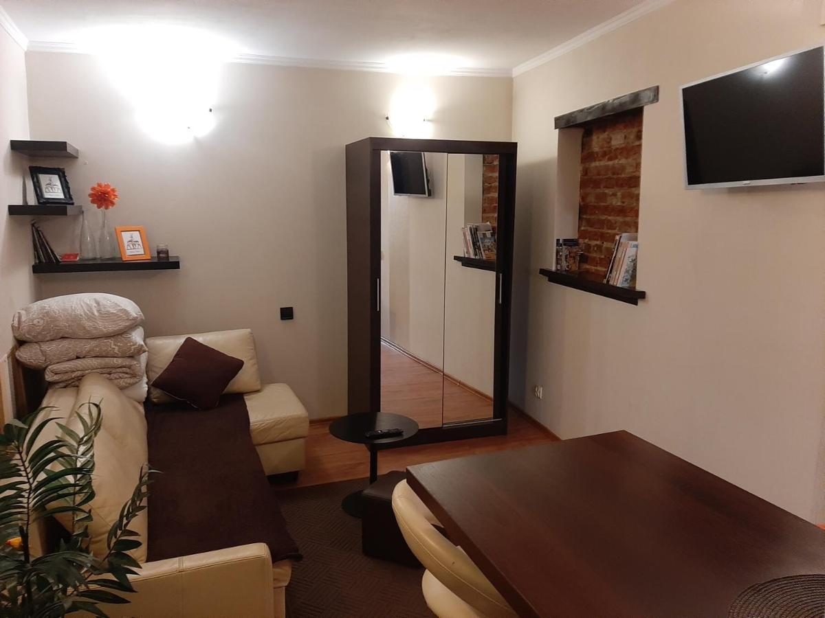 Z Prywatnym Ogrodkiem Centrum Jelenia Gora Luaran gambar